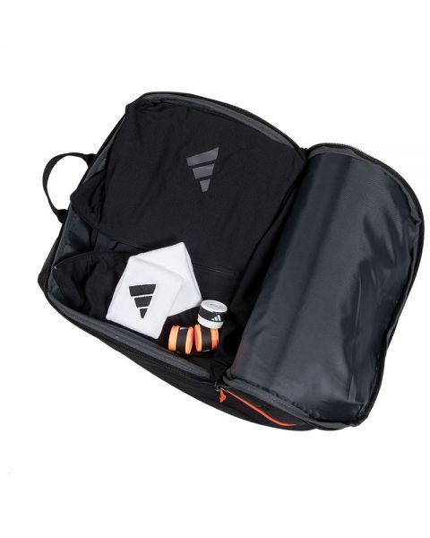 MOCHILA ADIDAS PROTOUR 3.3 NARANJA Y NEGRO